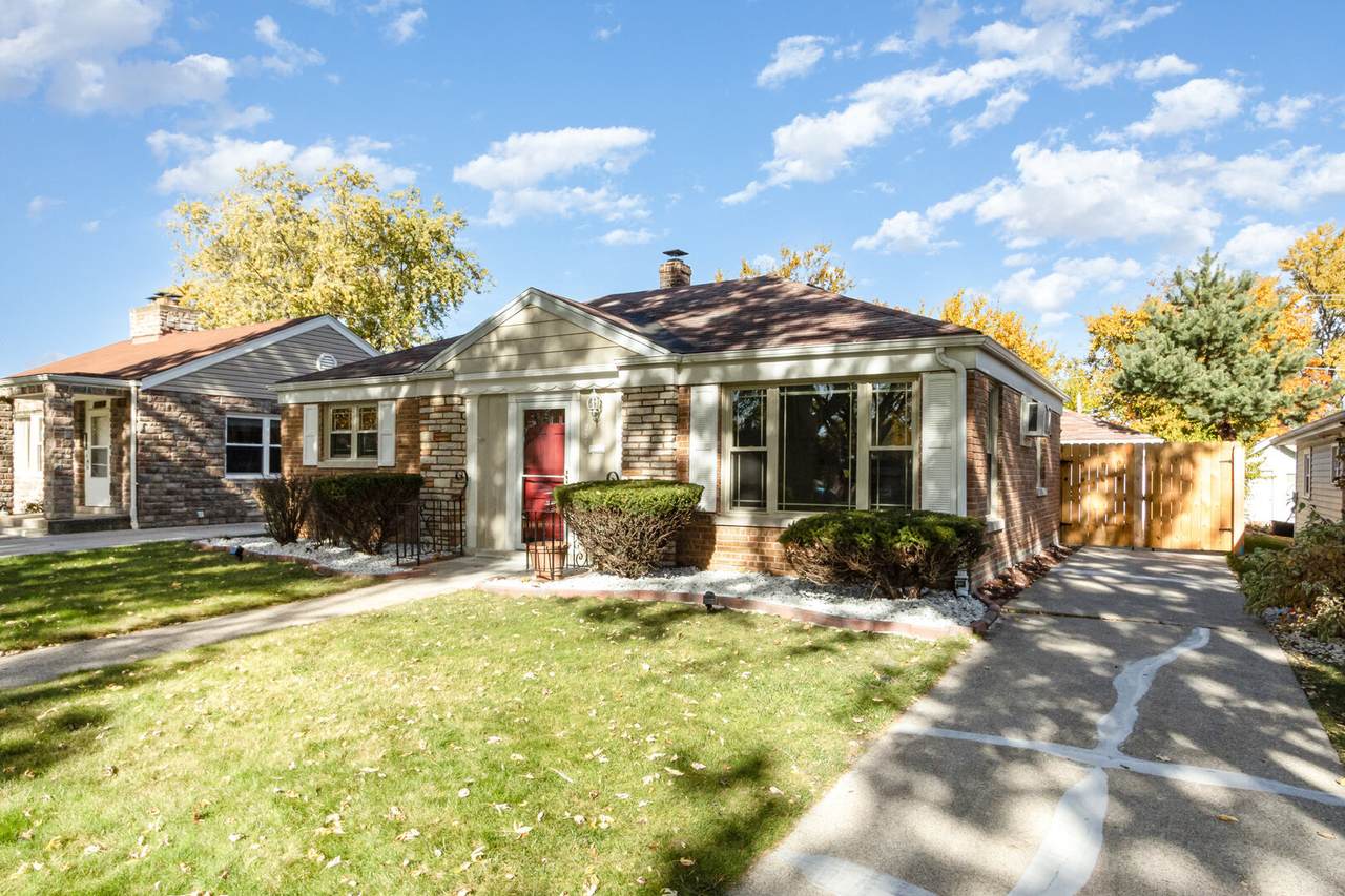 2514 Spruce Road - Photo 1