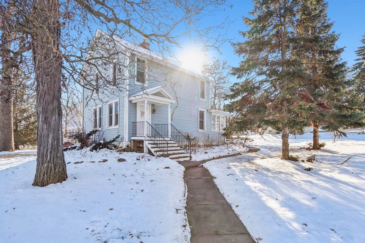 4101 Crestwood Street - Photo 1