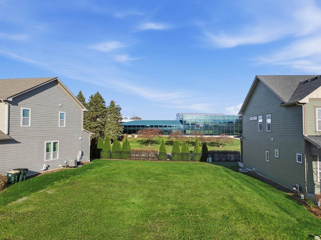 1419 Somerset Place - Photo 1