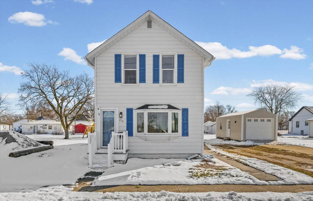 214 Railroad Avenue - Photo 1