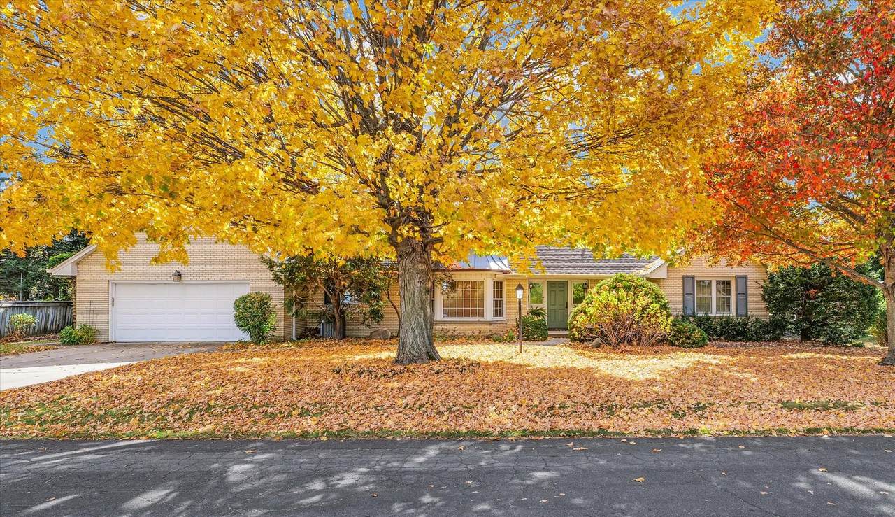 3 Lake Park Road - Photo 1