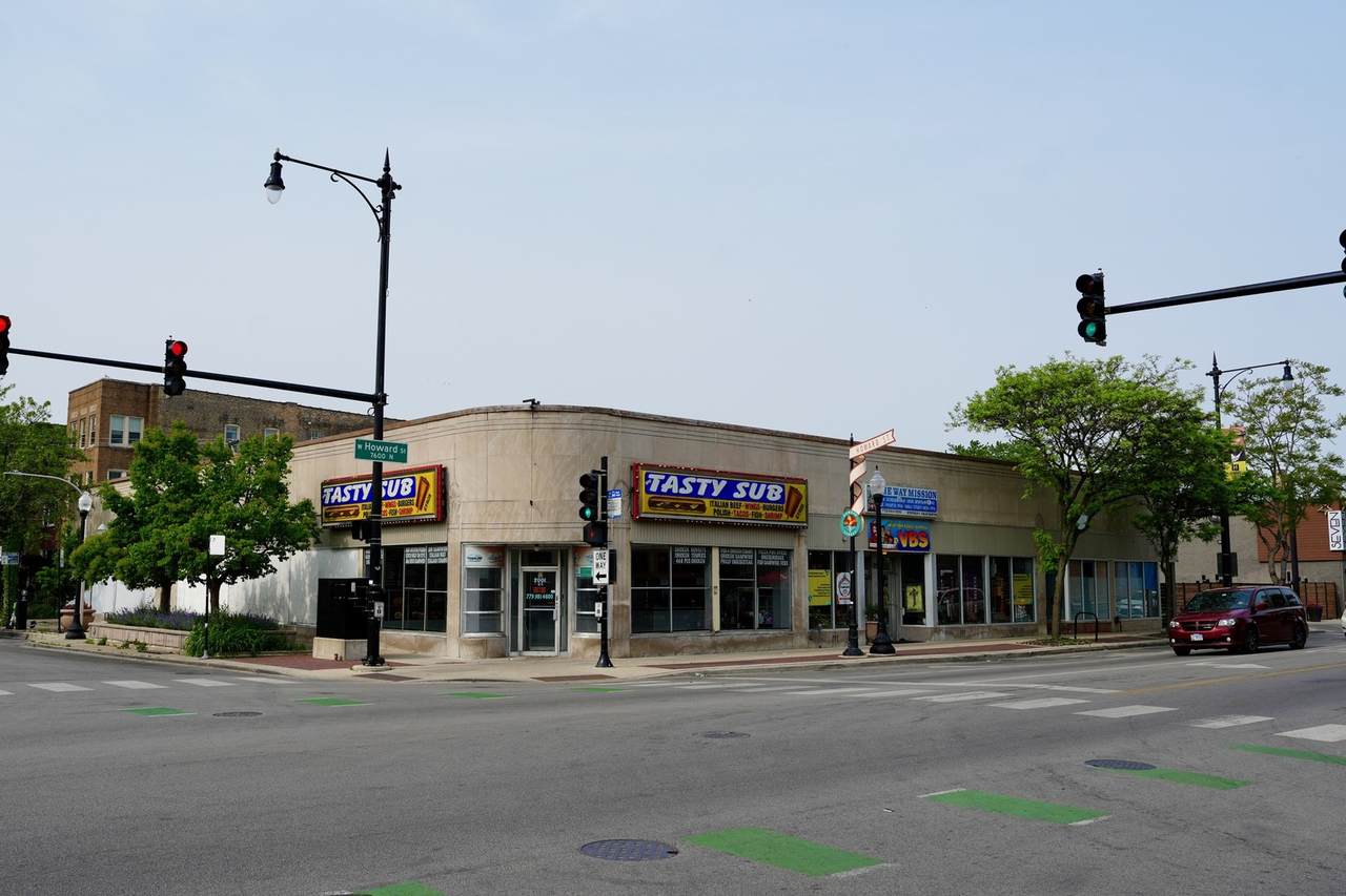 2001 Howard Street - Photo 1