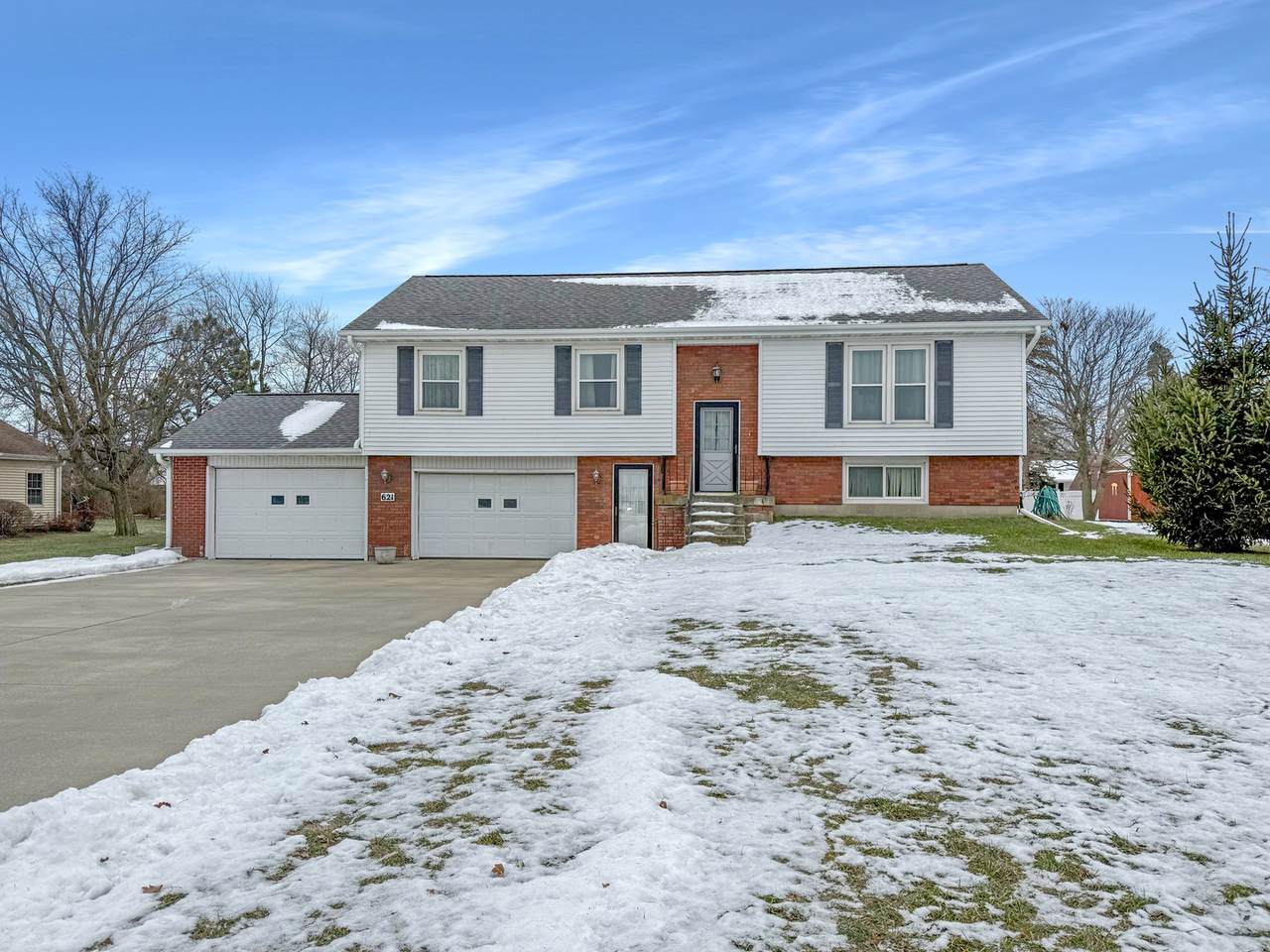 621 Champaign Avenue - Photo 1