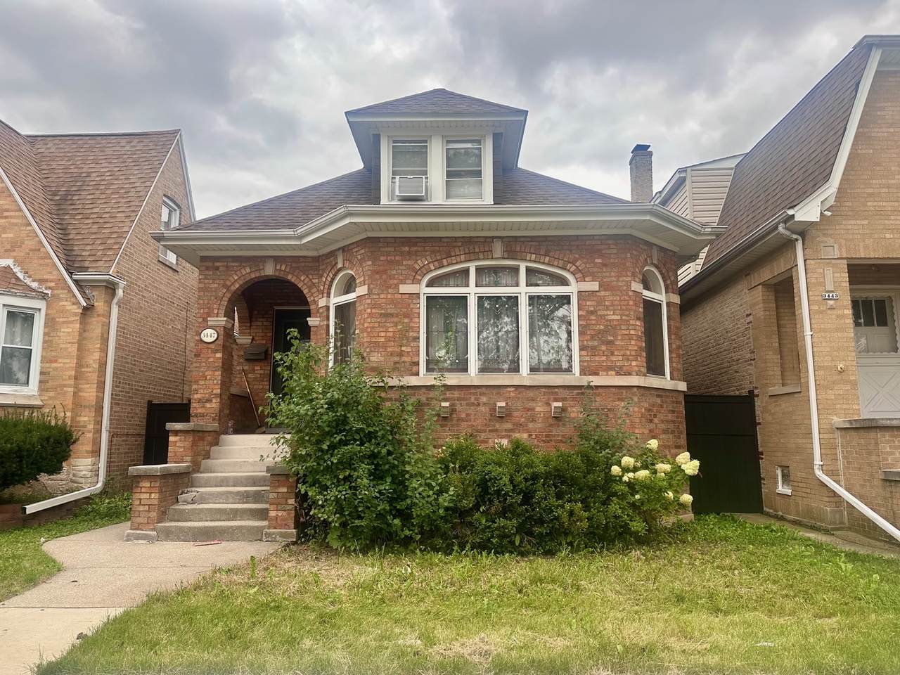 3447 Oak Park Avenue - Photo 1