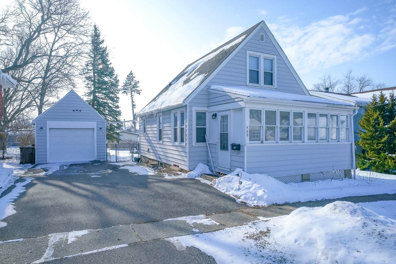409 Lincoln Street - Photo 1