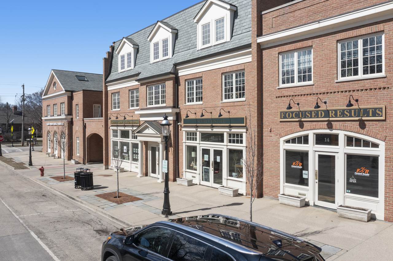 10 Scranton Avenue - Photo 1