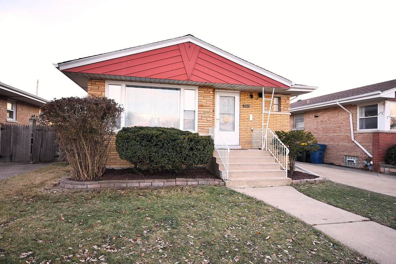 3133 101st Place - Photo 1