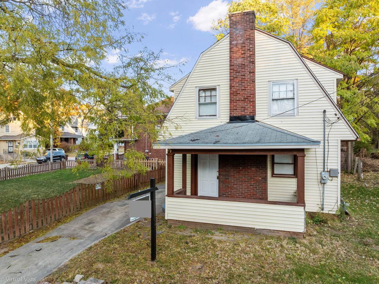 233 Oakwood Avenue - Photo 1