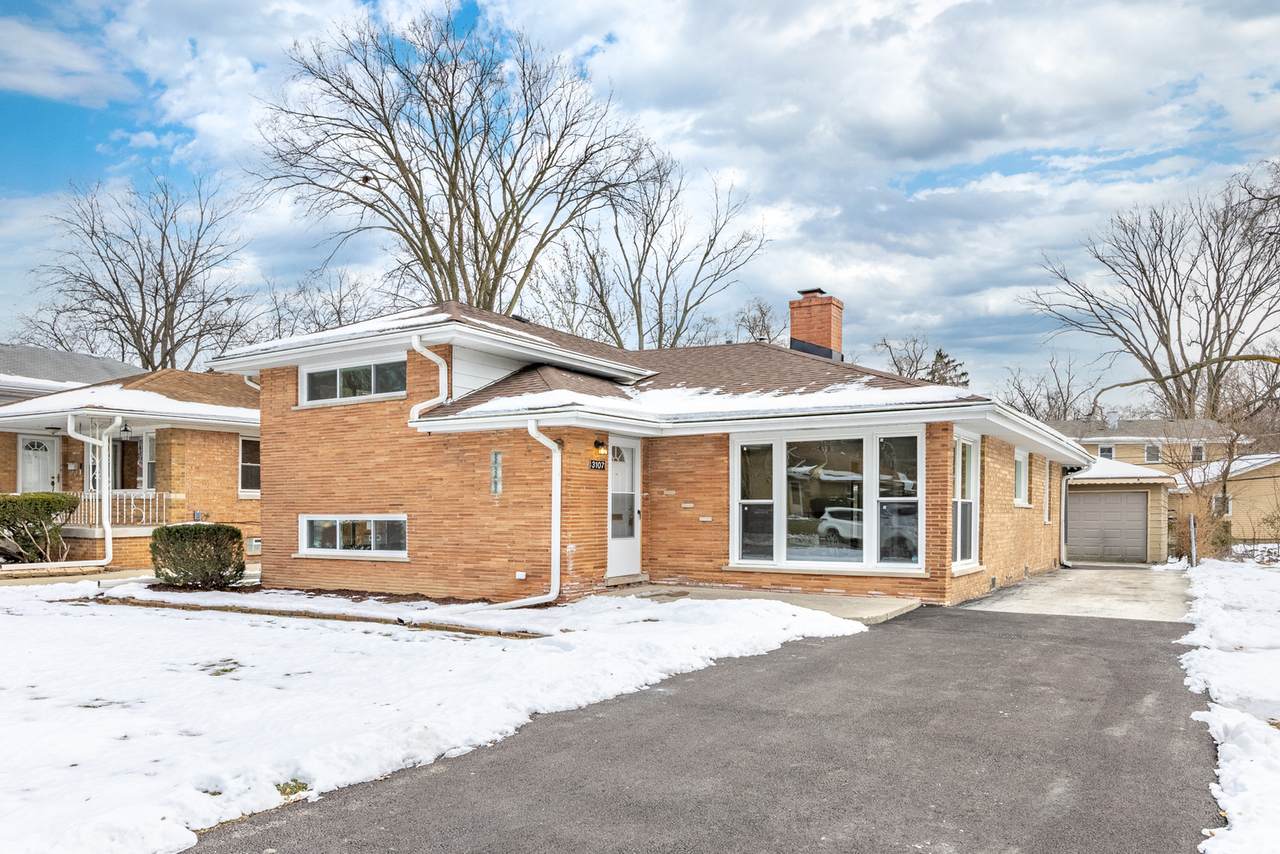 3107 173rd Street - Photo 1