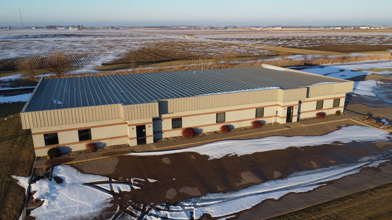 901 Main Street - Photo 1