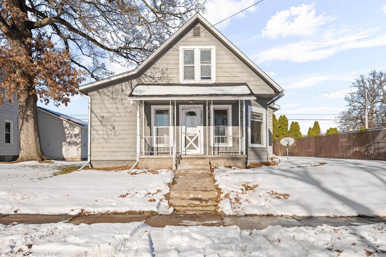 1577 31st Avenue - Photo 1