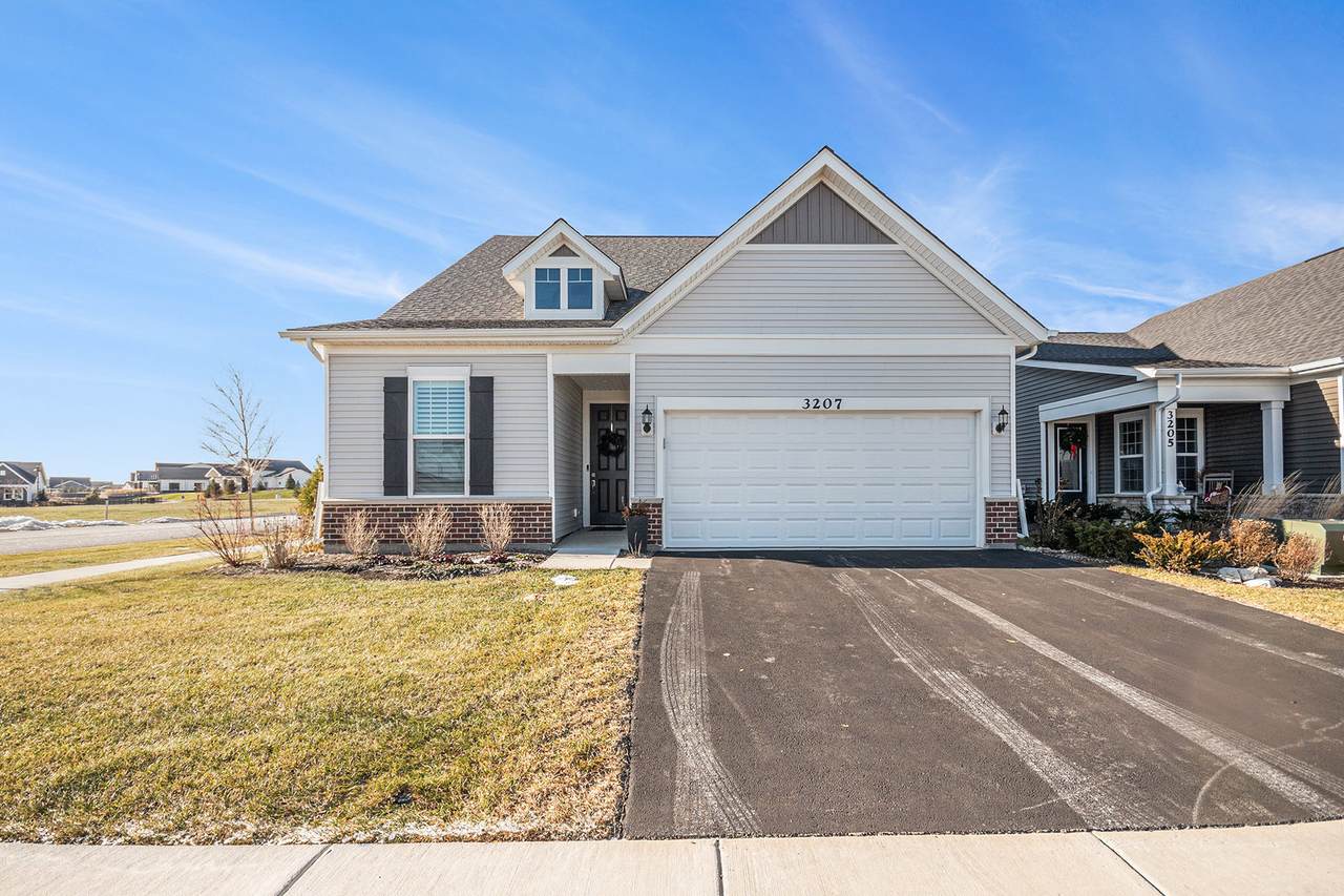 3207 Dove Mountain Drive - Photo 1