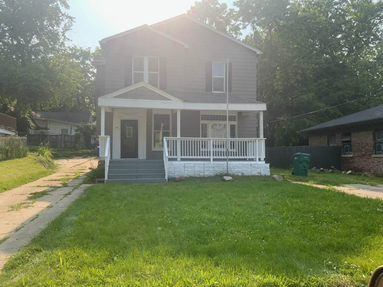 437 Powers Lane - Photo 1