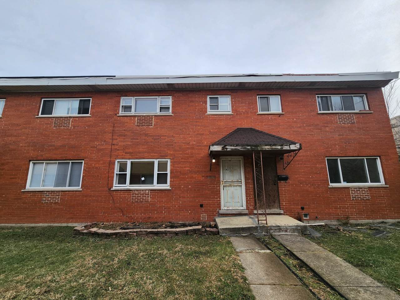 2211 171st Street - Photo 1