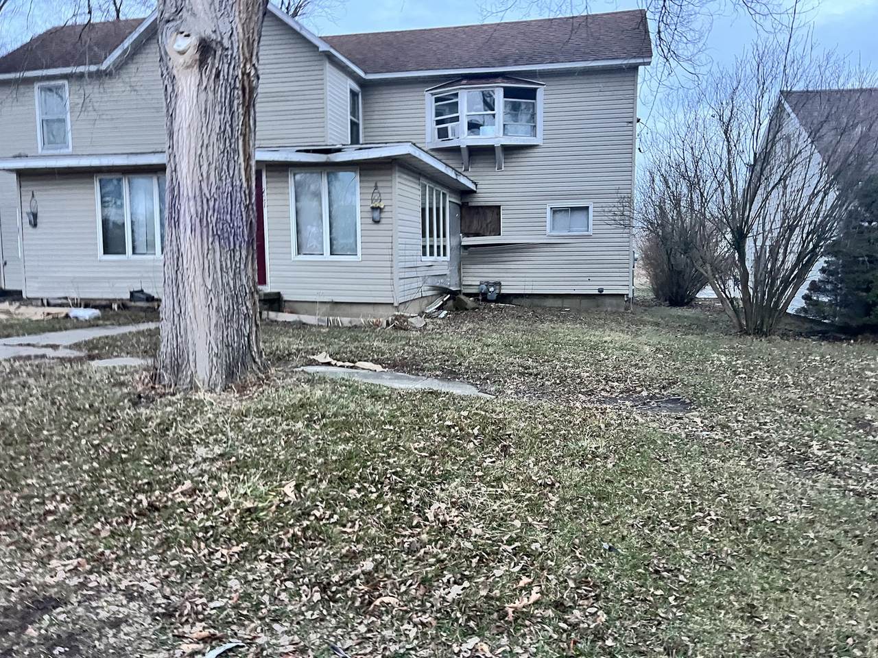 207 Grove Street - Photo 1