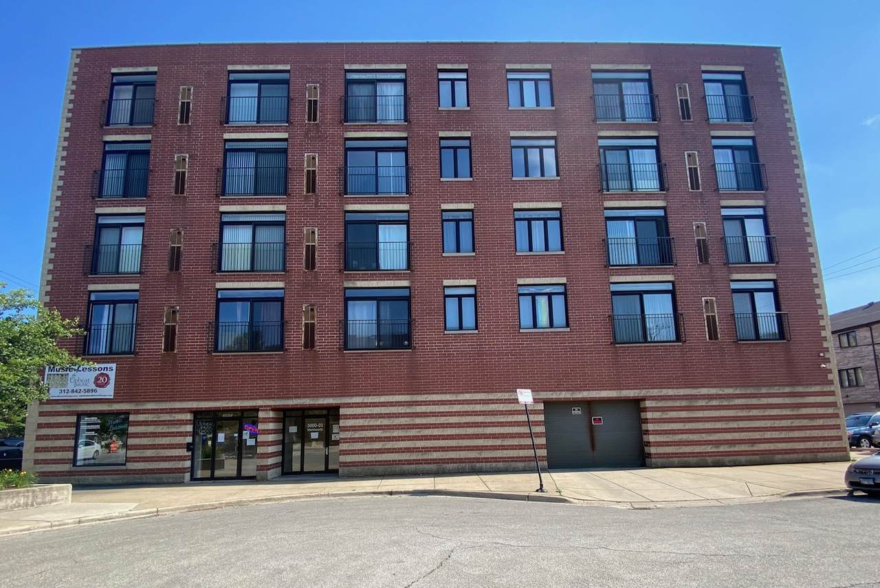 3000 Wentworth Avenue - Photo 1
