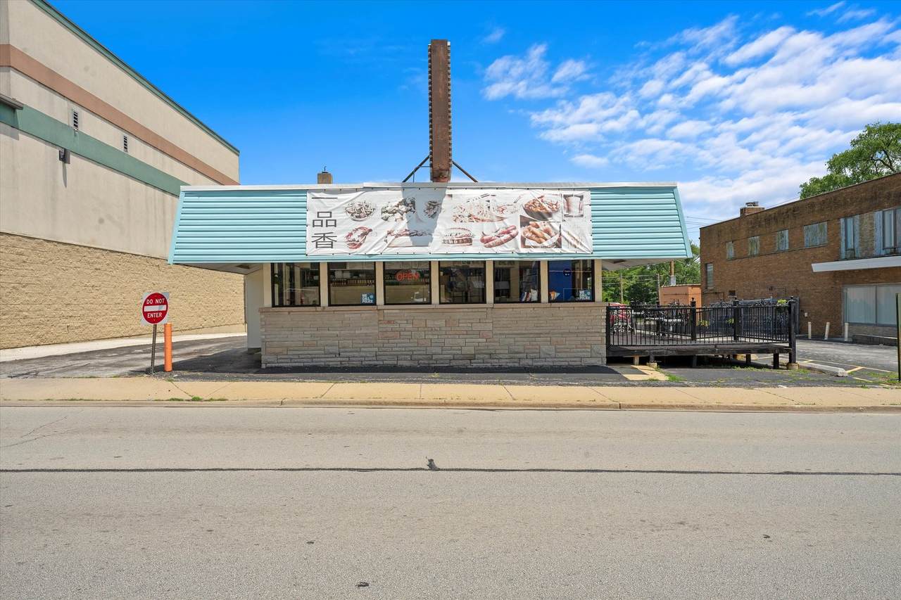 2923 Chicago Road - Photo 1