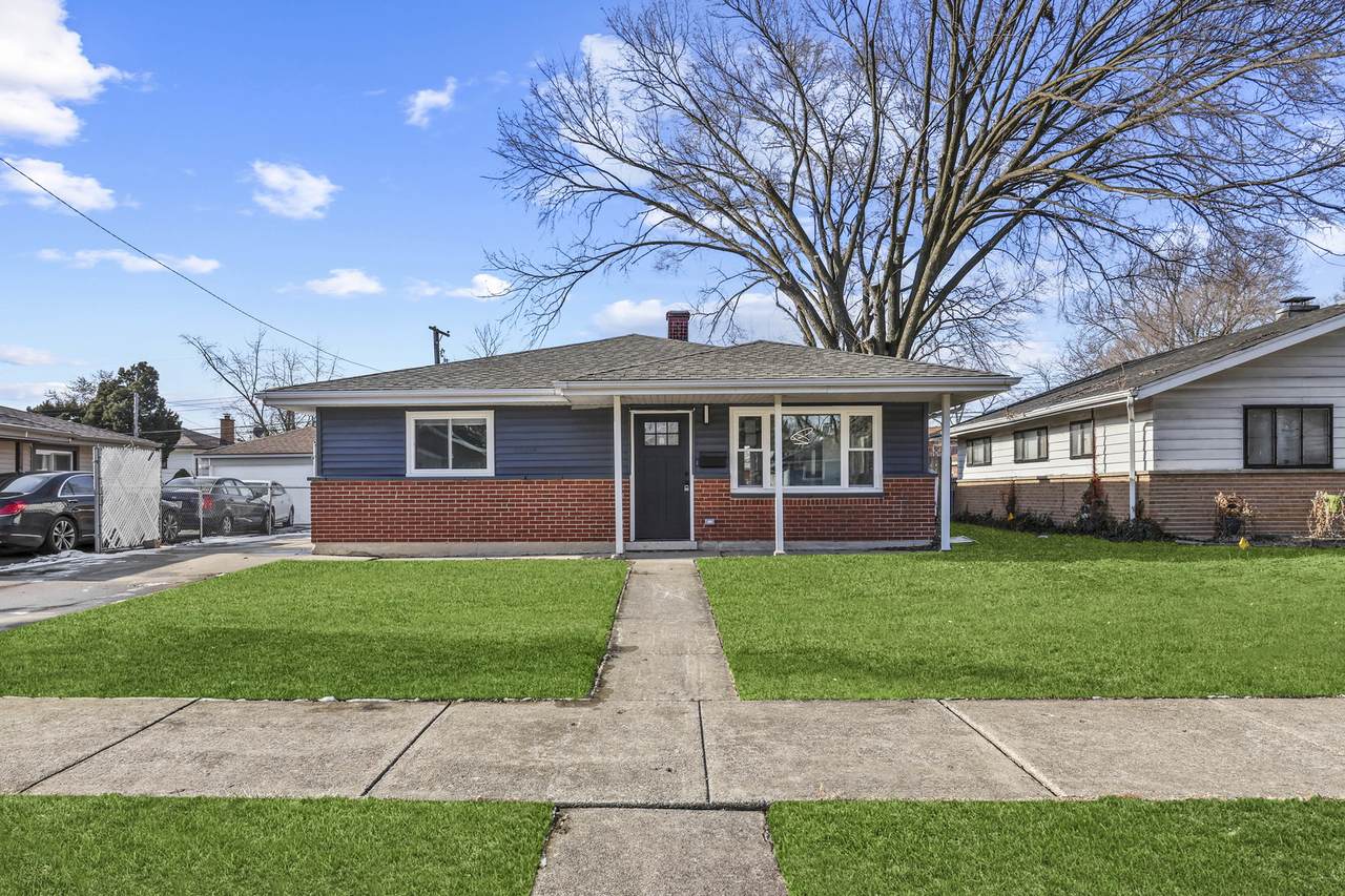 15214 Dorchester Avenue - Photo 1
