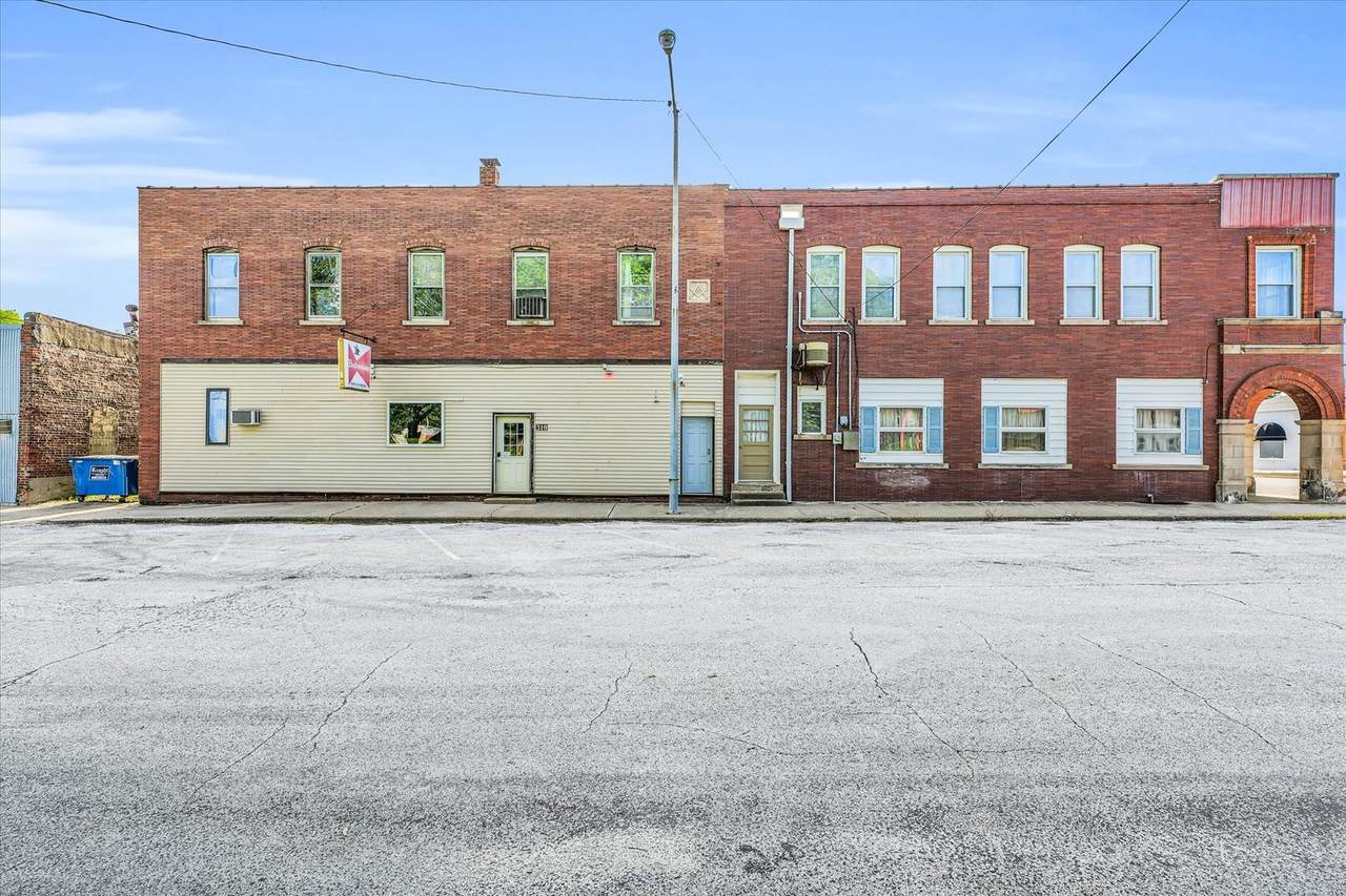 206 Lincoln Street - Photo 1