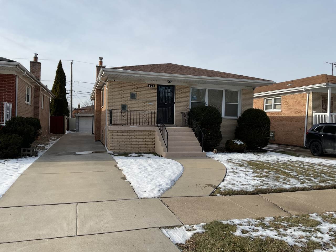 604 Exchange Avenue - Photo 1