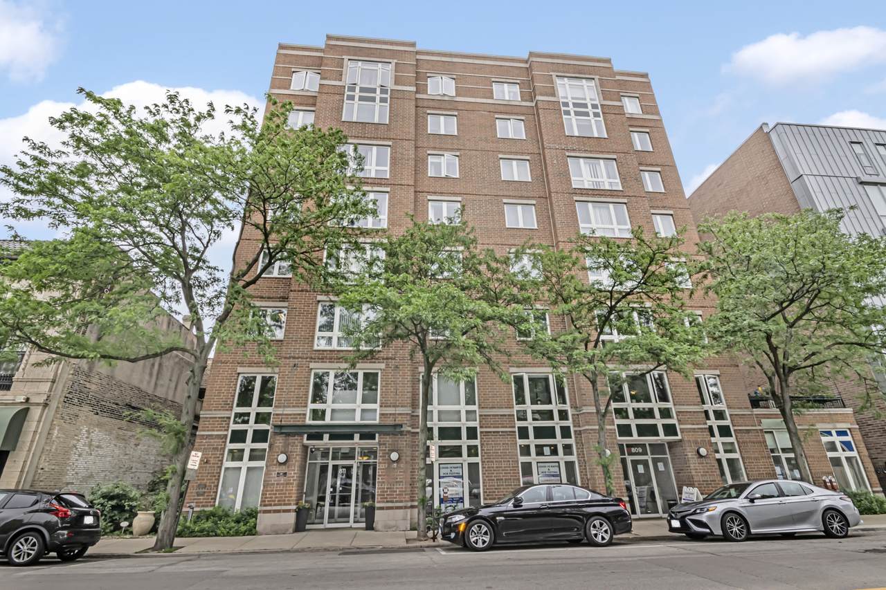 811 Chicago Avenue - Photo 1