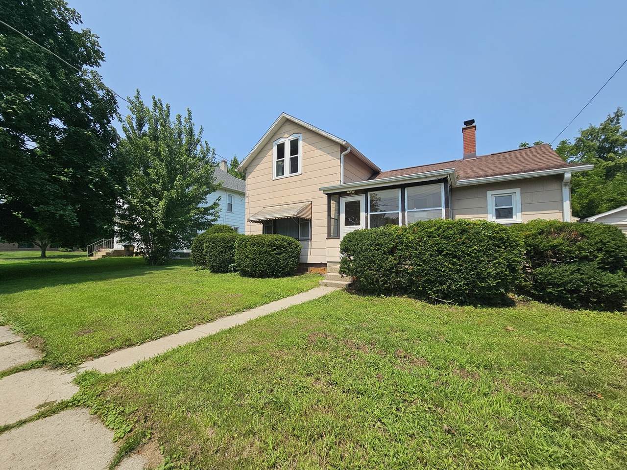 302 Park Street - Photo 1