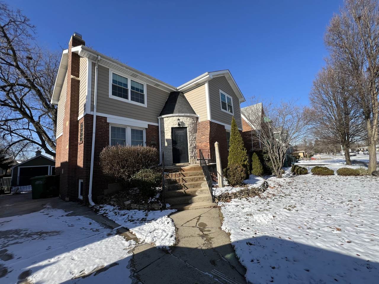 9210 Trumbull Avenue - Photo 1