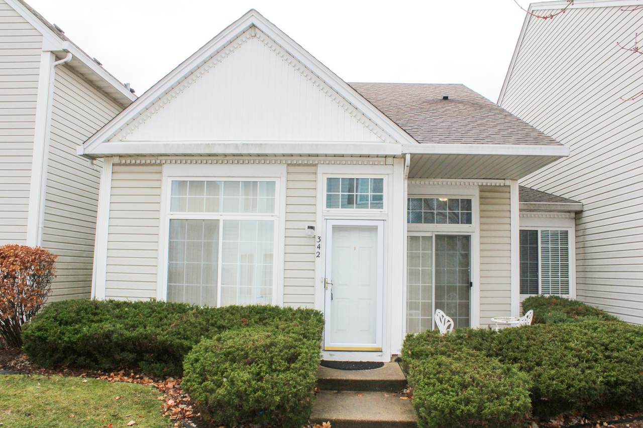 342 Magnolia Court - Photo 1