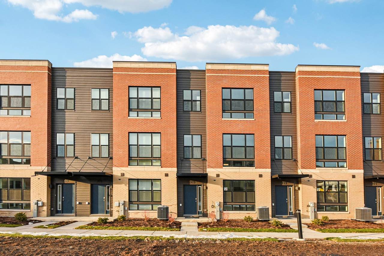 373 Summit Circle - Photo 1