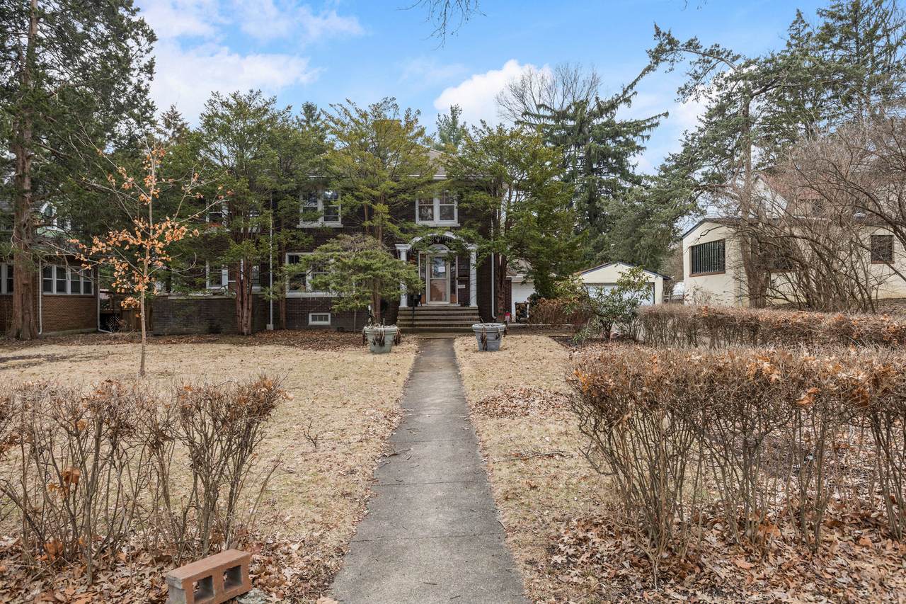 303 Michigan Avenue - Photo 1