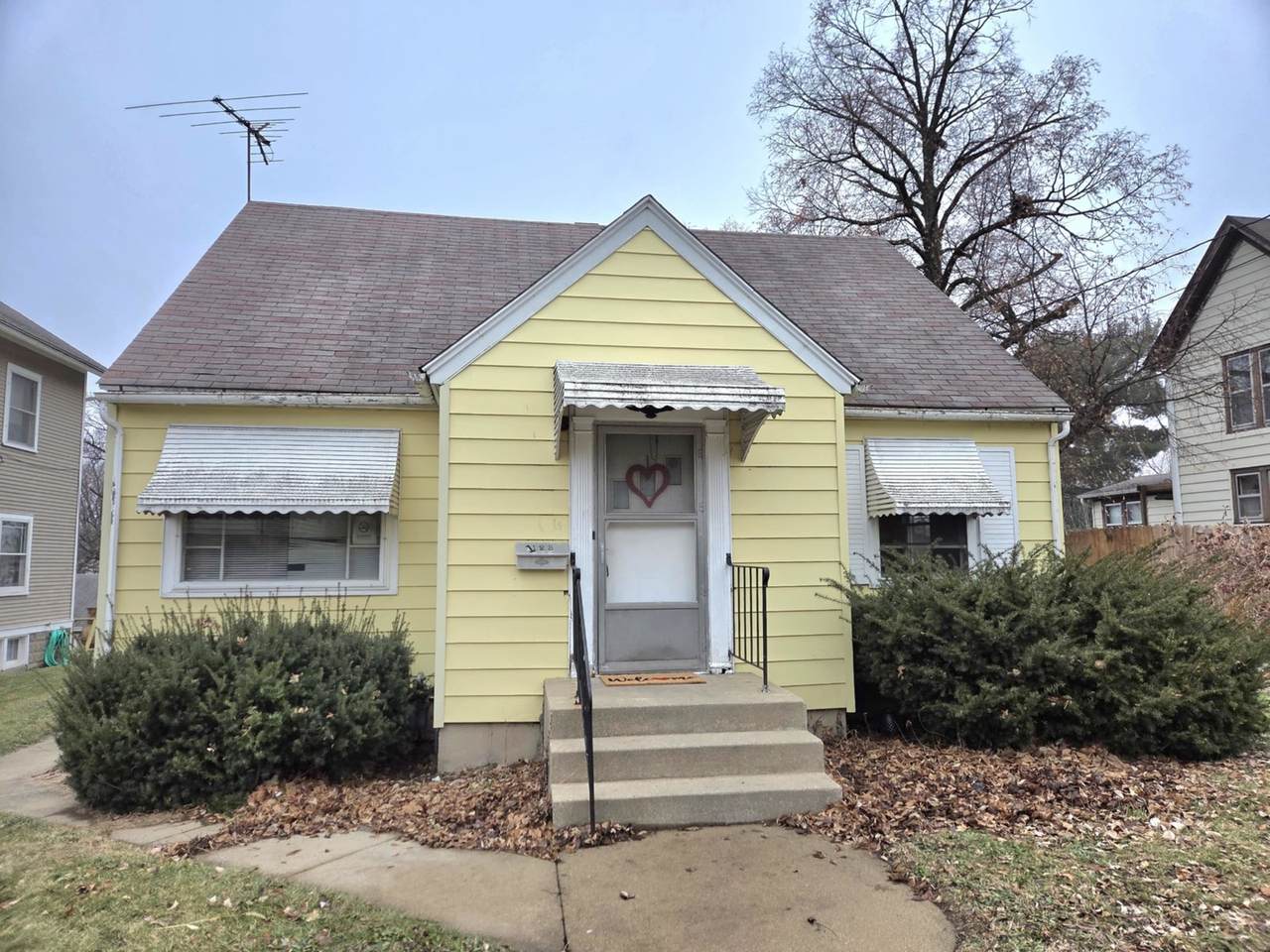 1123 16th Street - Photo 1