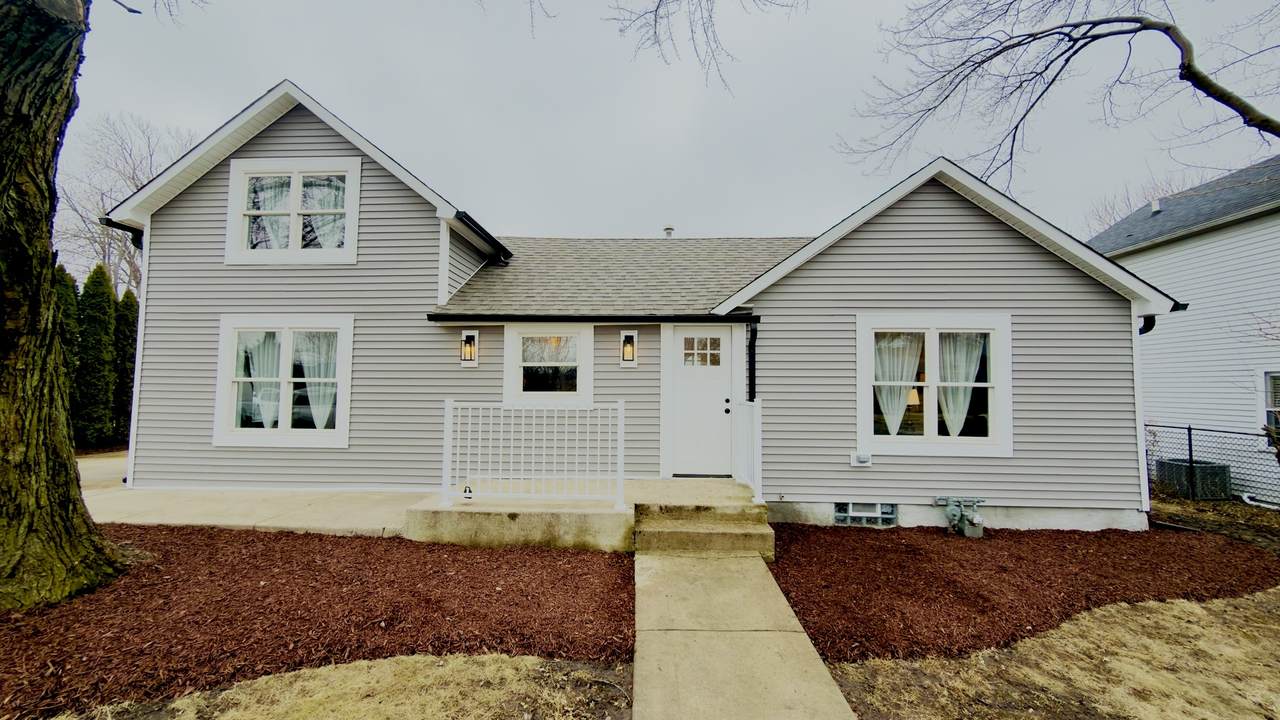 1012 Warner Avenue - Photo 1