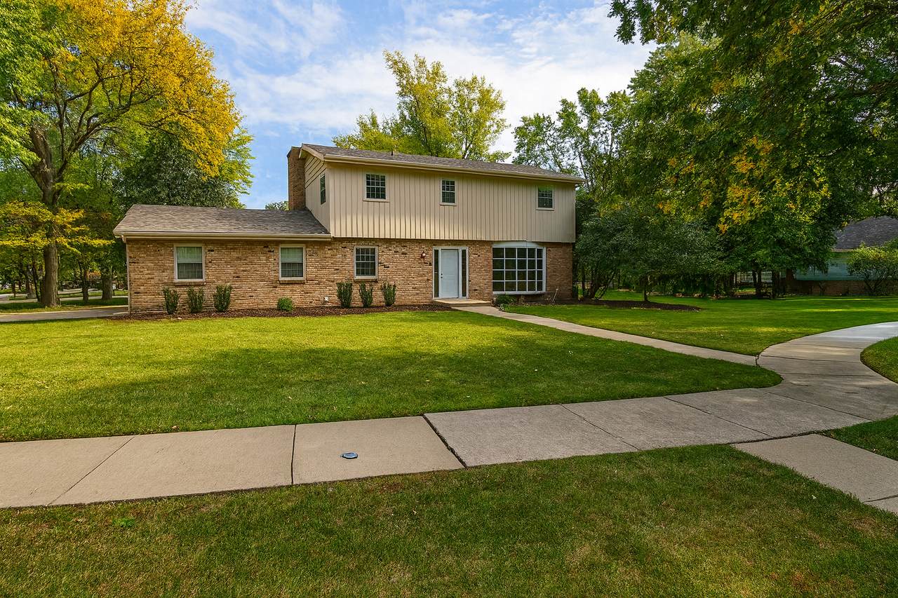 3306 Coventry Court - Photo 1