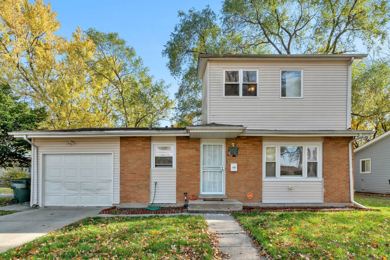 15415 Dorchester Avenue - Photo 1