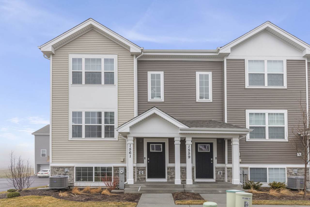 1561 Sequoia Way - Photo 1