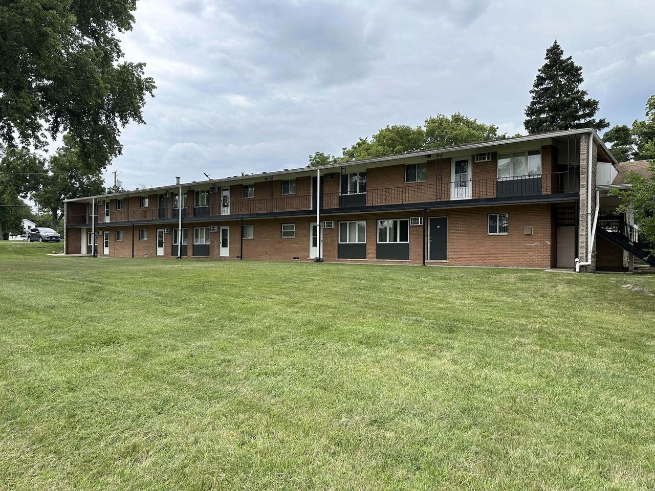 250 Entrance Avenue - Photo 1