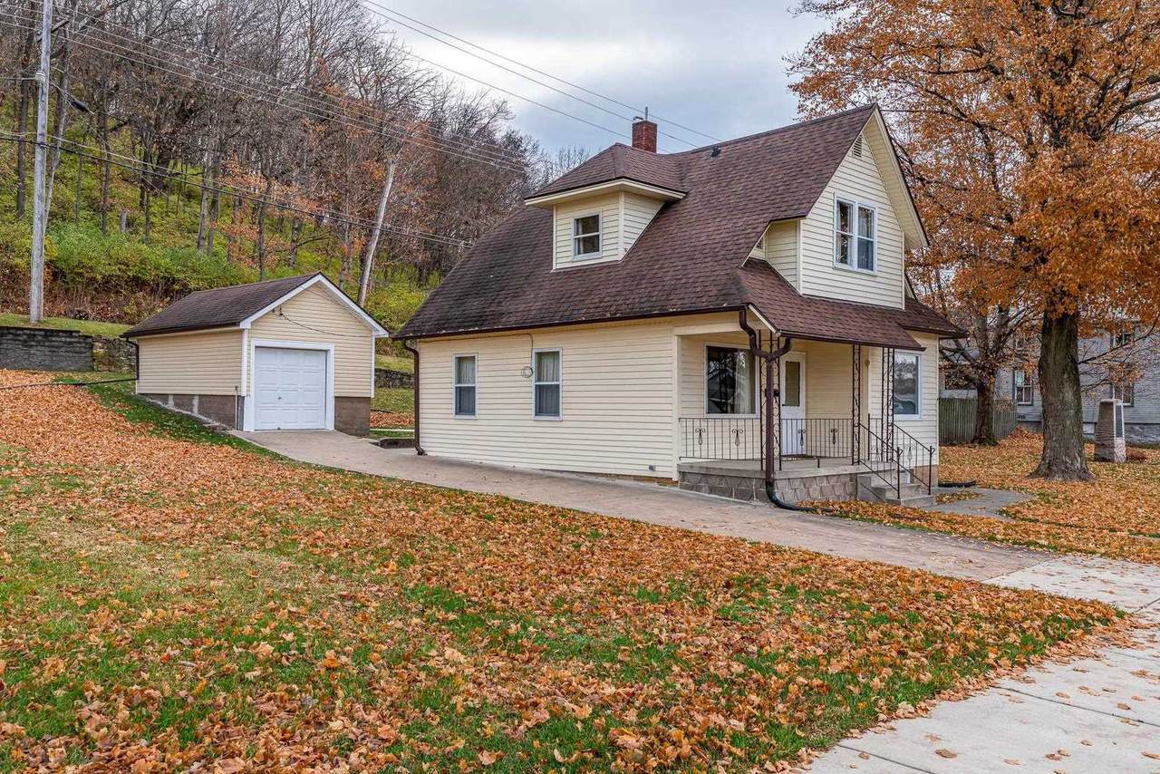 1104 Main Street - Photo 1