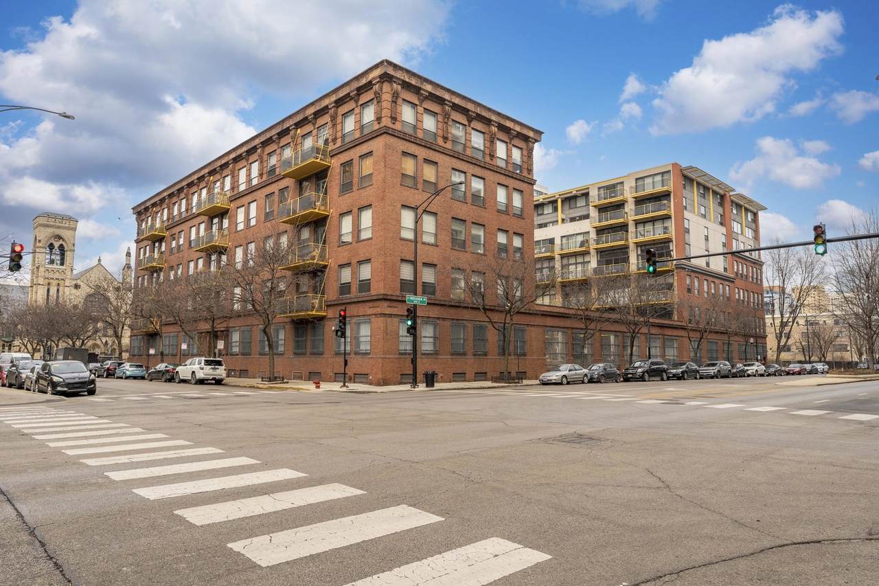1910 Indiana Avenue - Photo 1