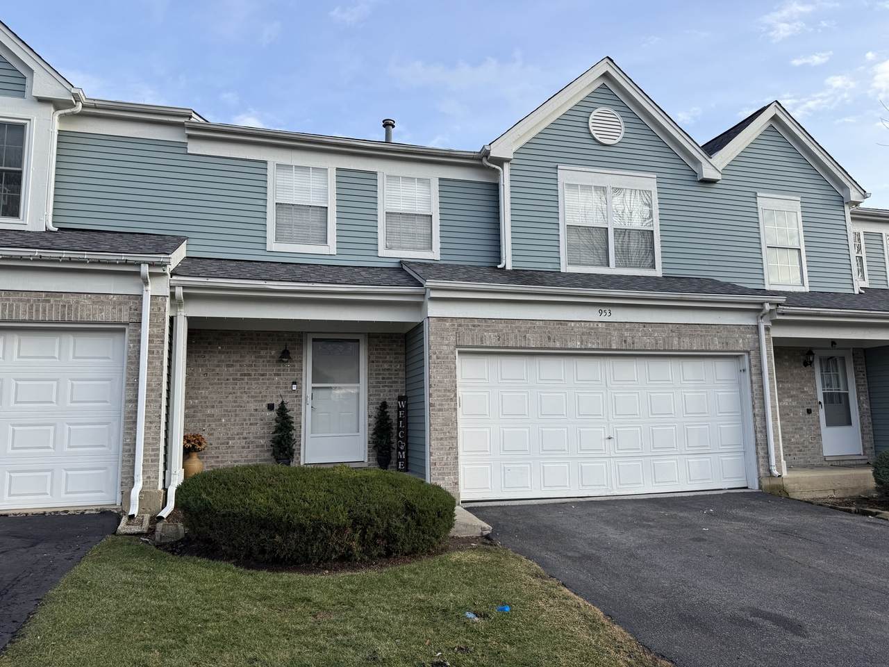 953 Old Oak Circle - Photo 1