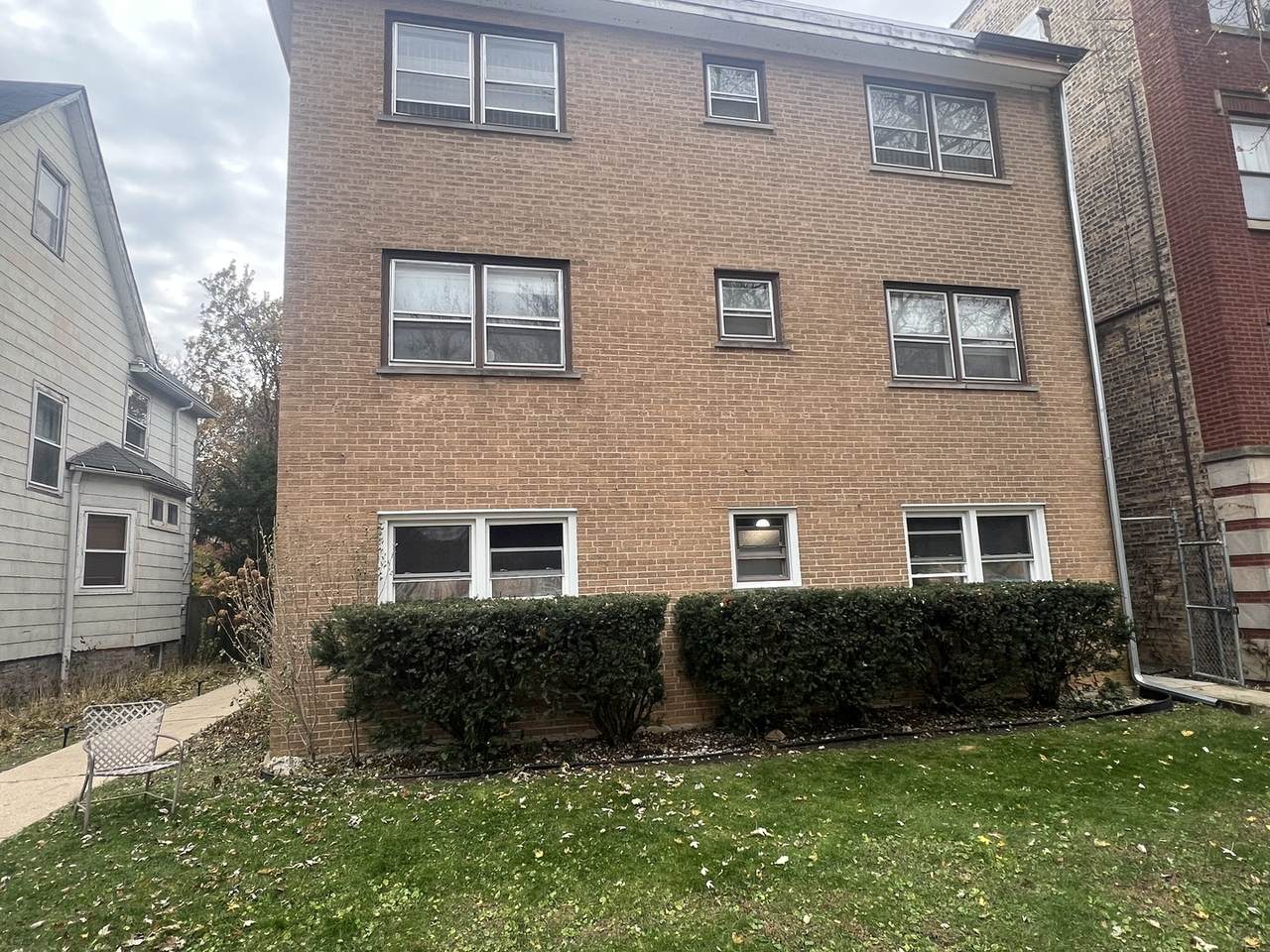 1517 Lunt Avenue - Photo 1