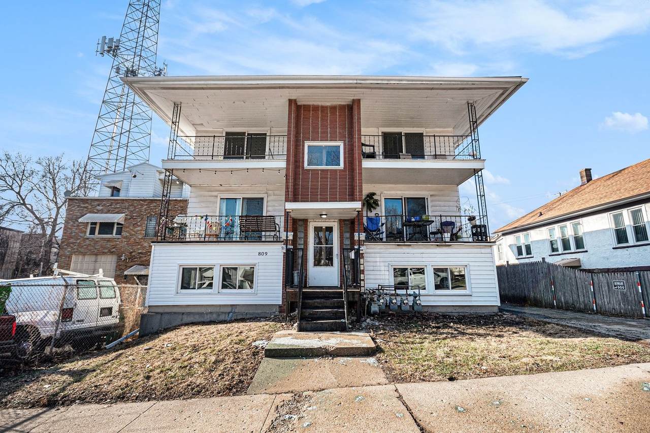 809 Vine Street - Photo 1