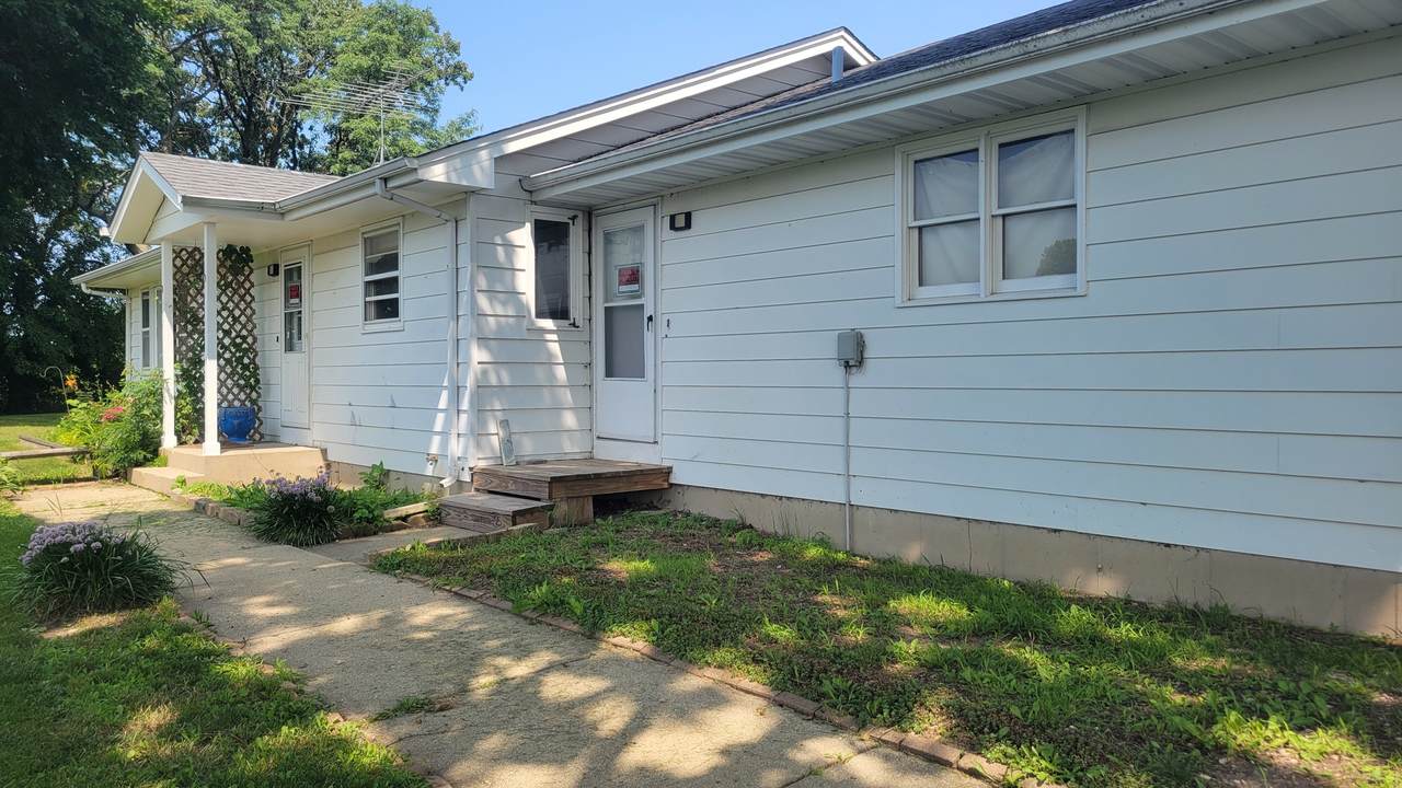 39W340 Route 20 Highway - Photo 1