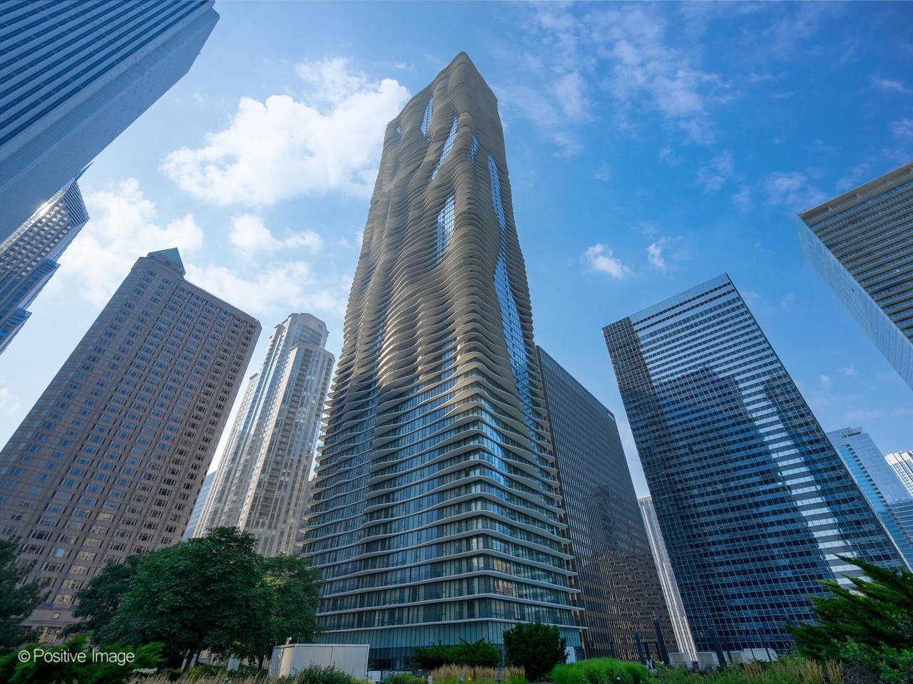 225 Columbus Drive - Photo 1