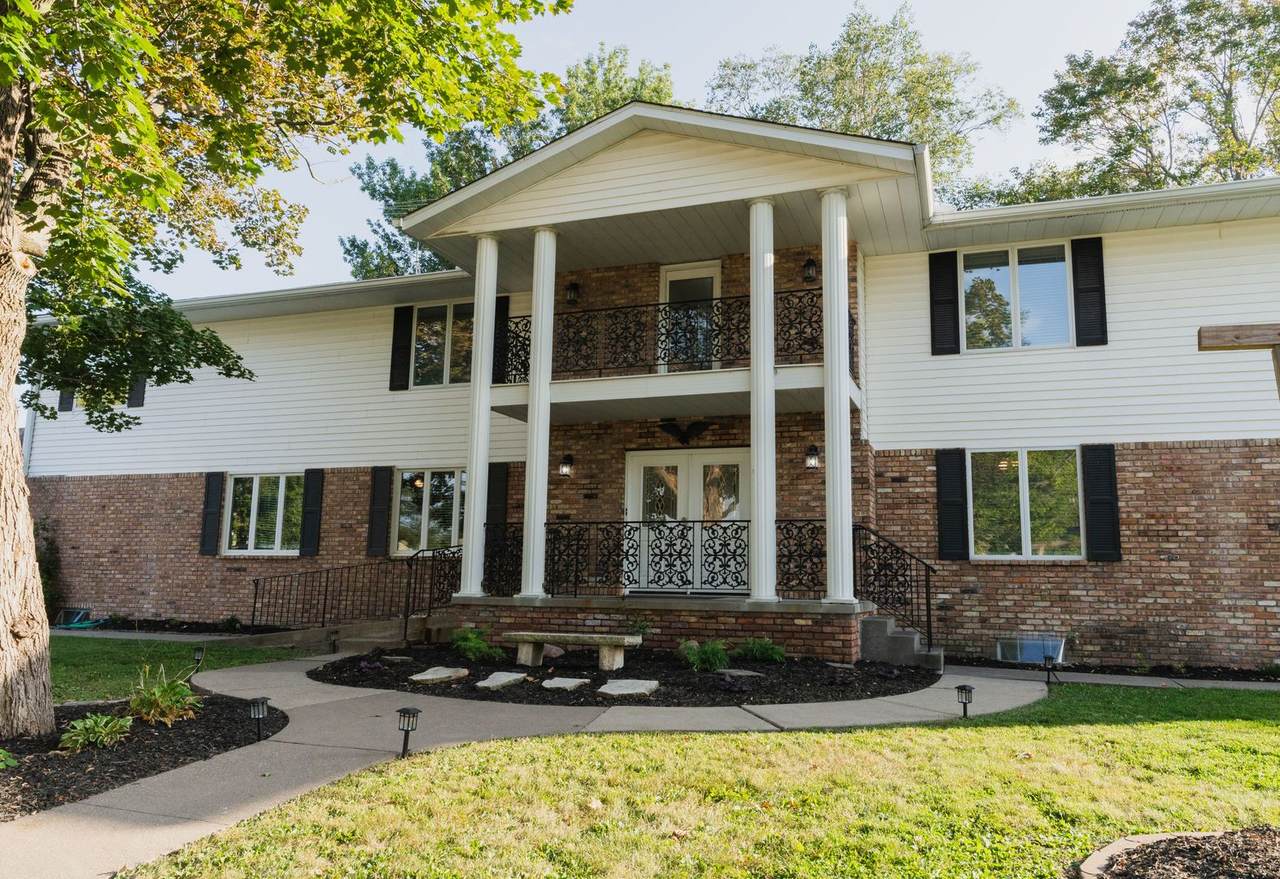 807 3rd Street - Photo 1