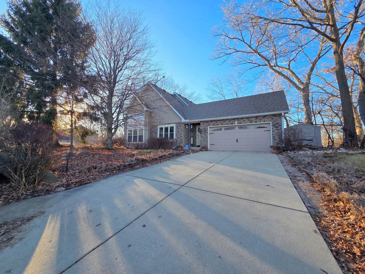1025 Rosewood Drive - Photo 1
