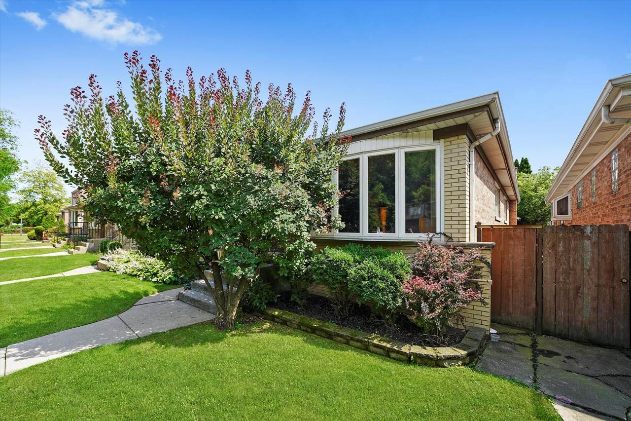 4551 Foster Avenue - Photo 1