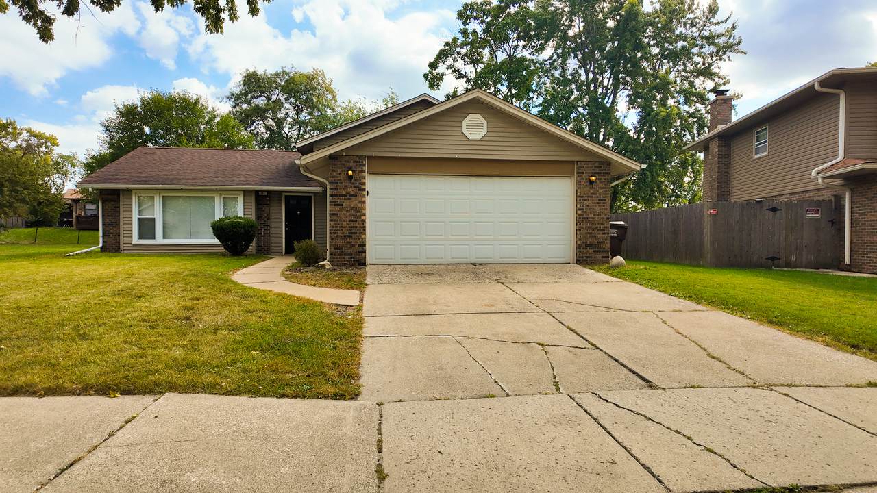 22627 Mission Drive - Photo 1