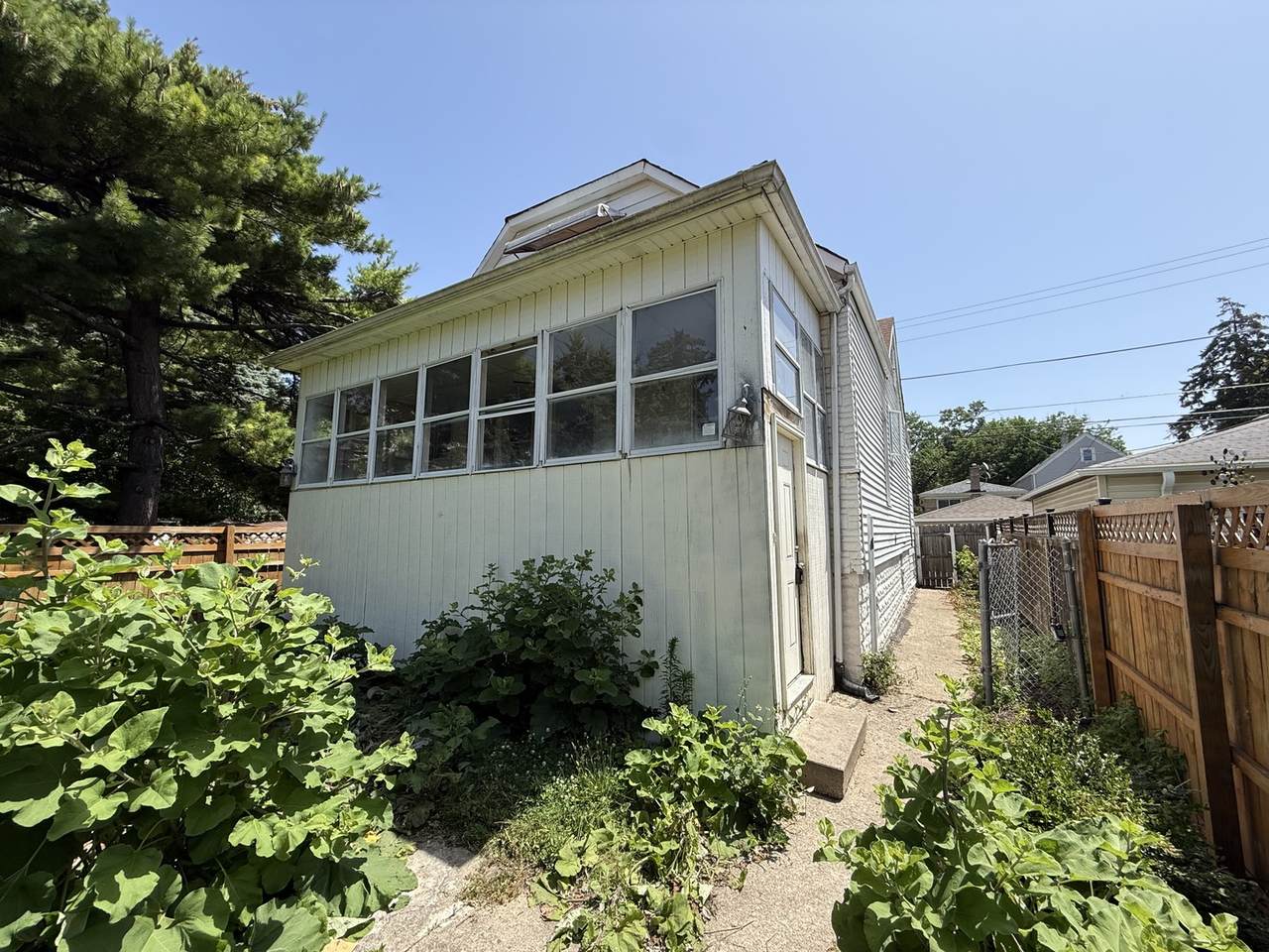1413 Wisconsin Avenue - Photo 1