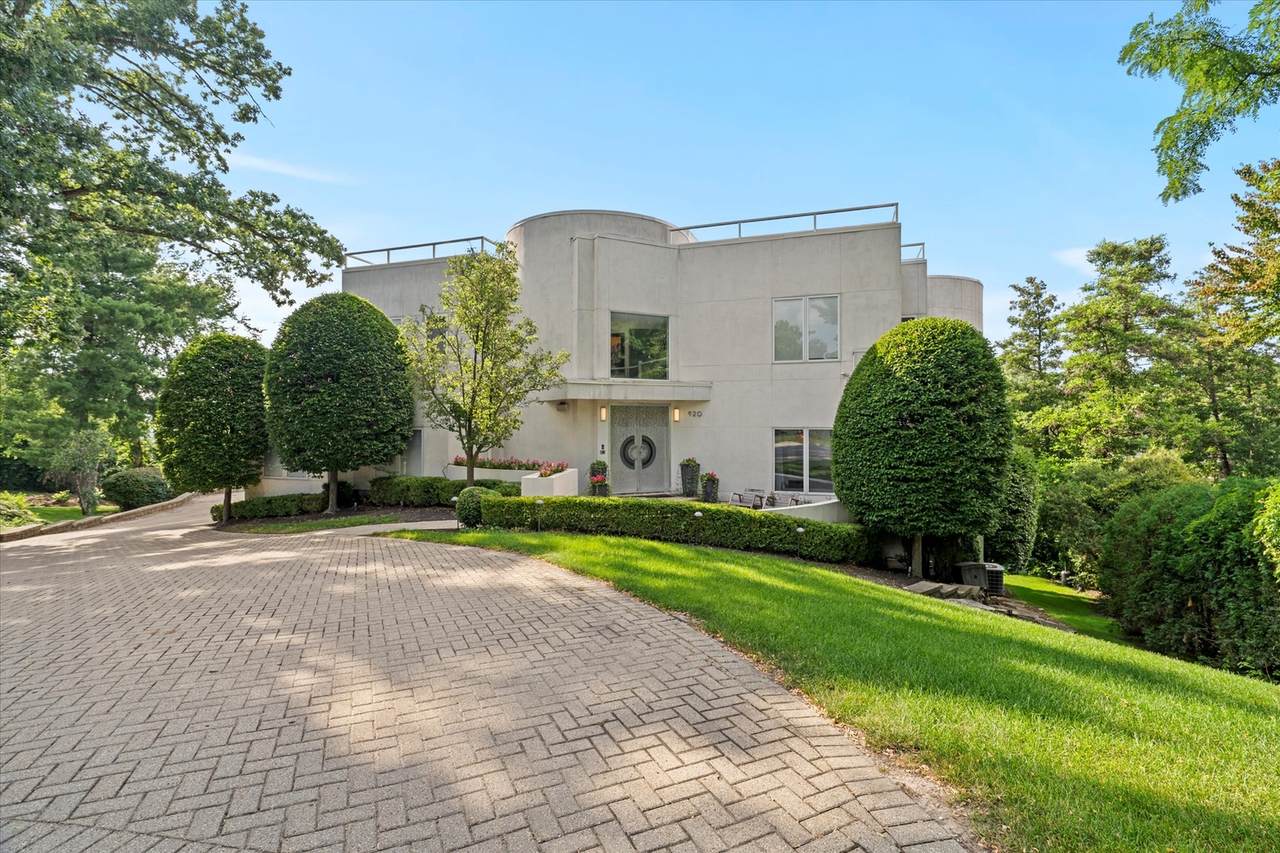 920 St Stephens Green - Photo 1