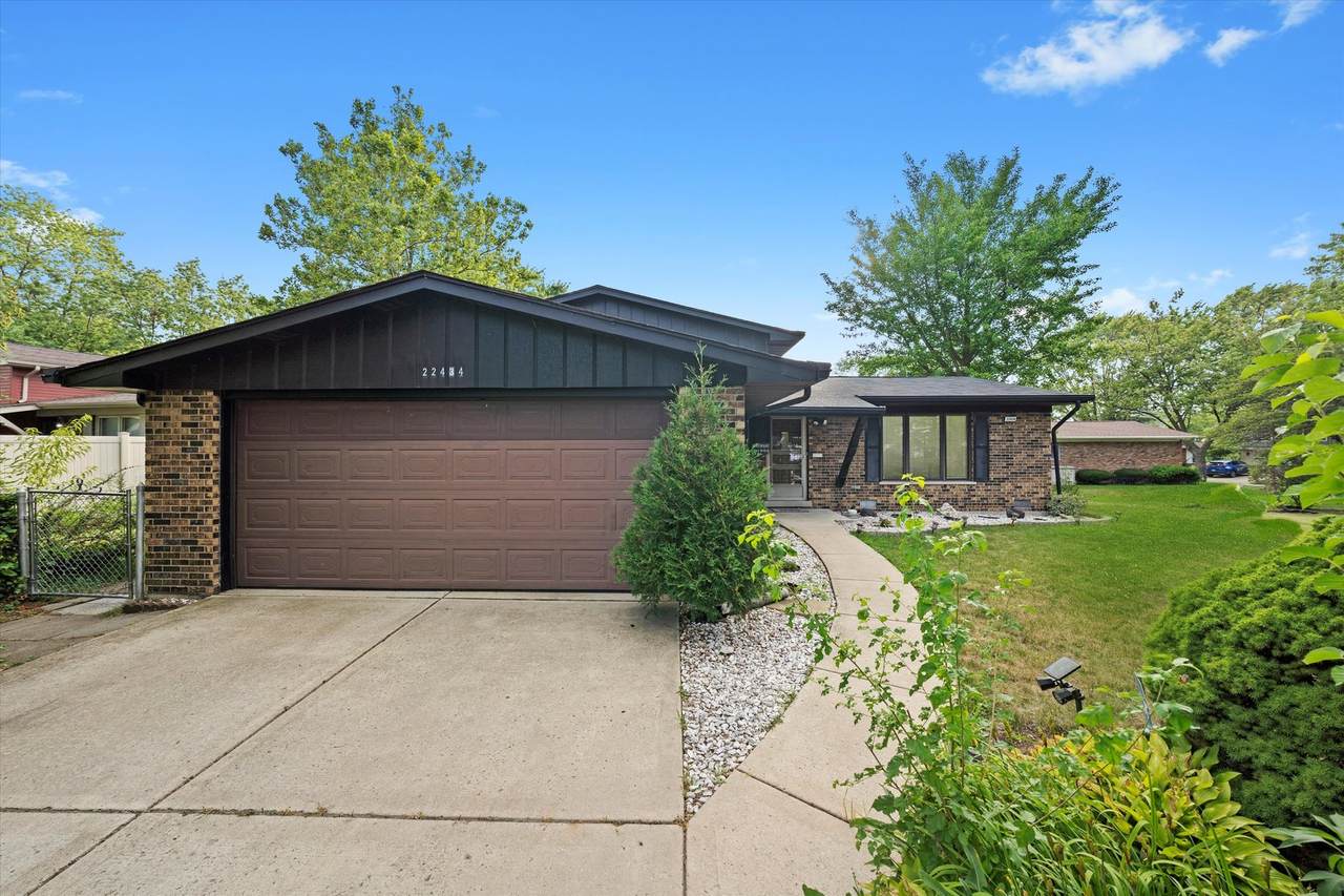 22434 Pleasant Drive - Photo 1